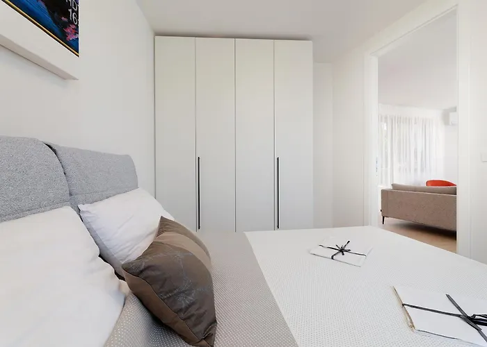 Luxury Twin Slatina Apartamento *
